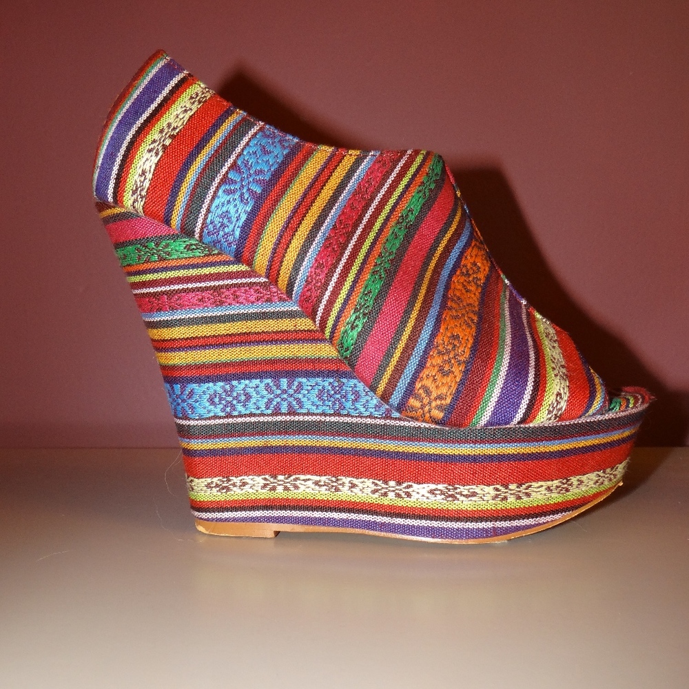 Steve Madden Striped Platform Heels